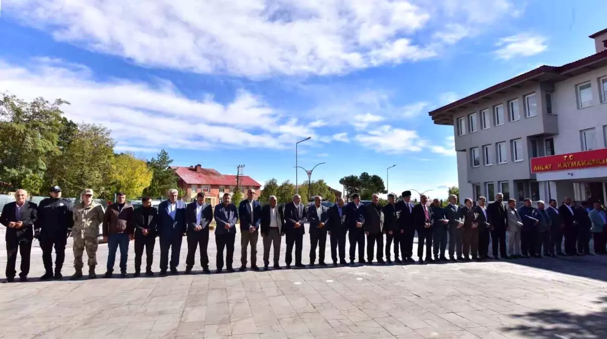 Ahlat’ta 19 Ekim Muhtarlar Günü Coşkuyla Kutlandı