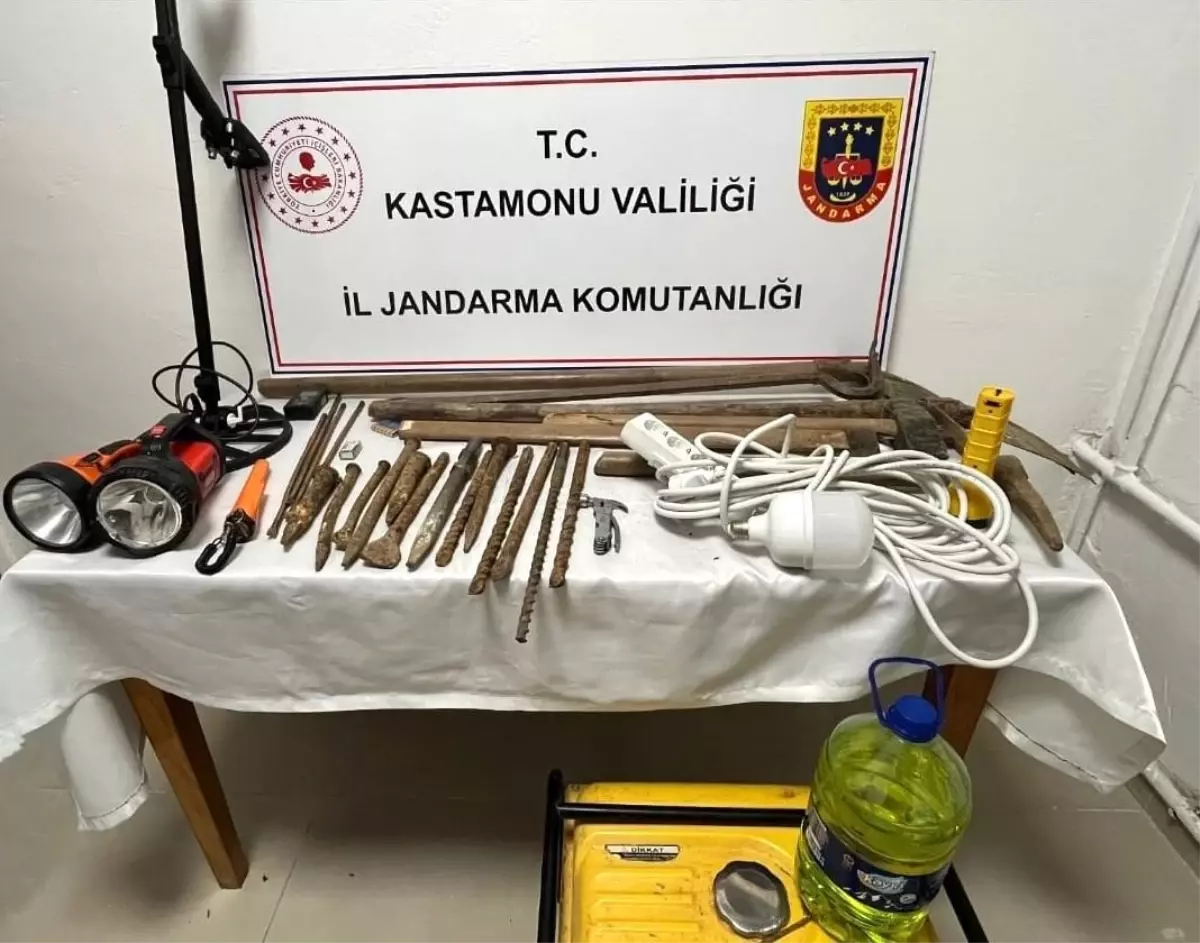 Kastamonu’da Defineci 5 Kişi Yakalandı