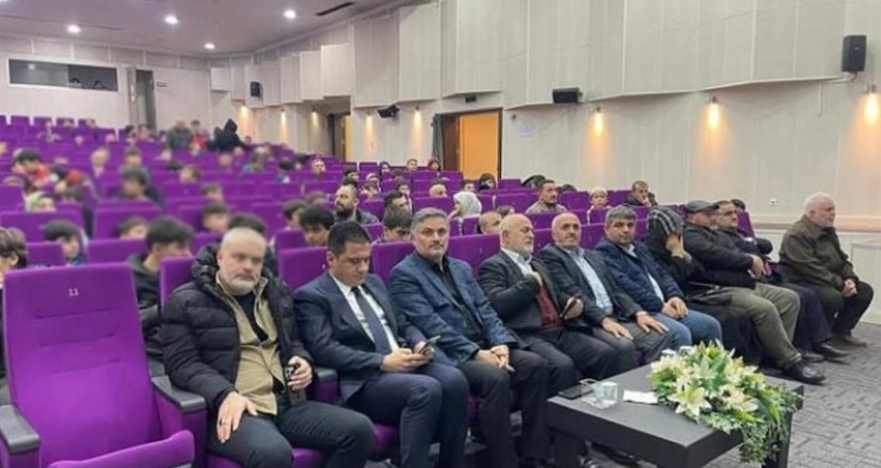 Müftülüğün gençlik buluşmasına çocukları götürdüler